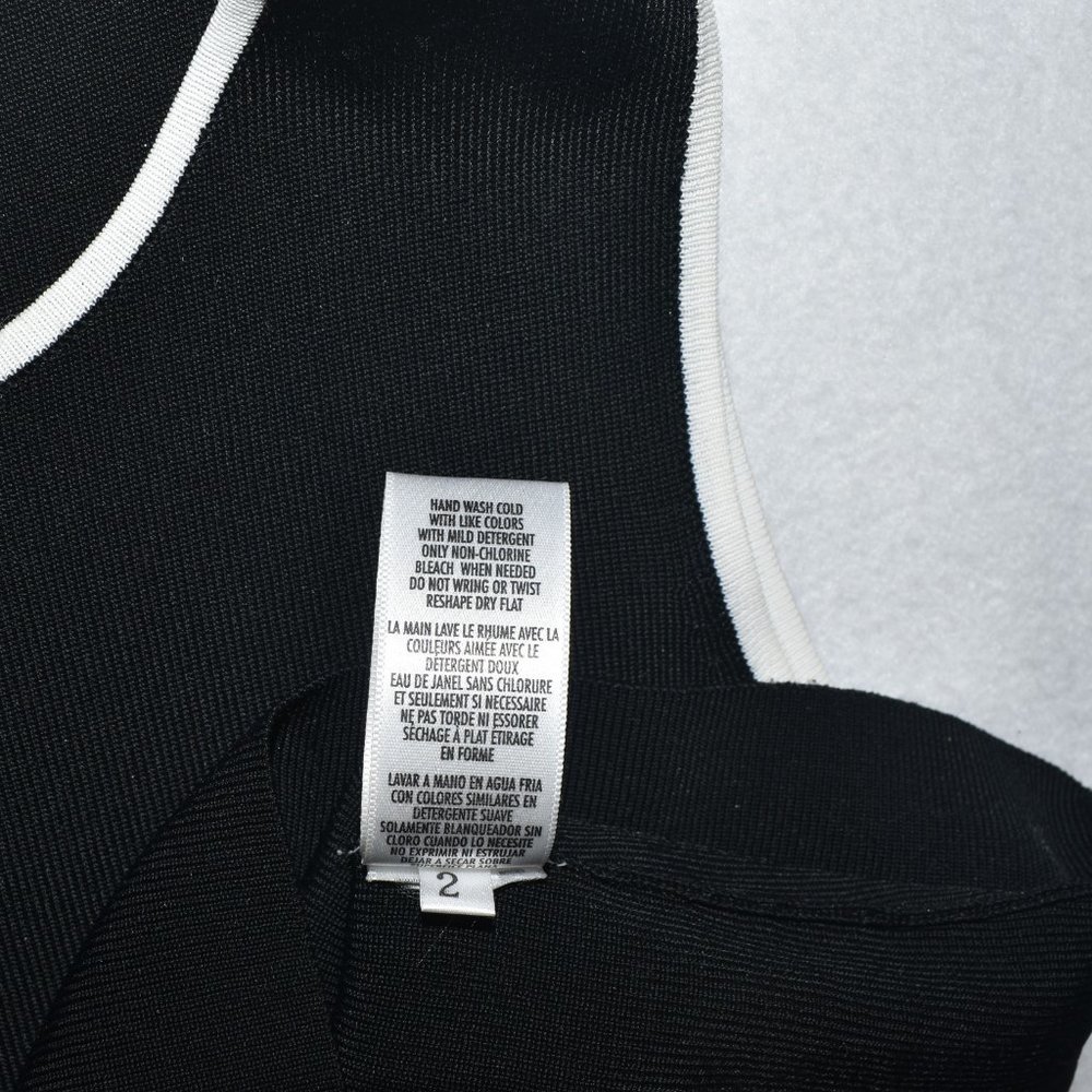 Petite Sophisticate Women Sz M Tank Top Size S Black Round Neck Sleeveless - Picture 6 of 6